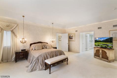 4 Ascot Lane Mendham NJ 07960