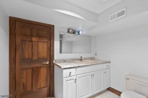 17 Cedar Road Readington NJ 08889