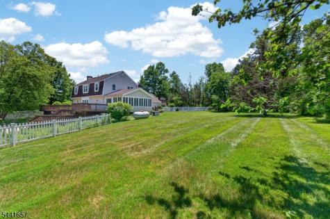 17 Cedar Road Readington NJ 08889