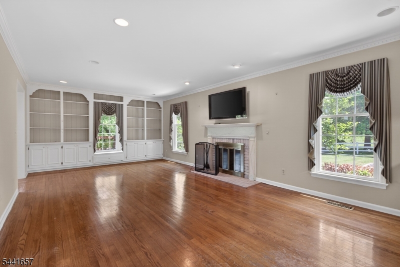 17 Cedar Road Readington NJ 08889
