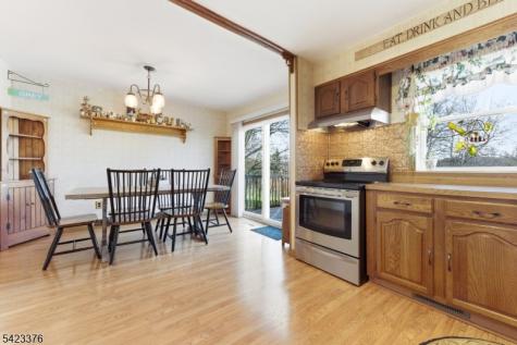 403 Red School Lane Lopatcong NJ 08865