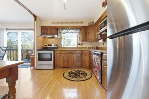 403 Red School Lane Lopatcong NJ 08865