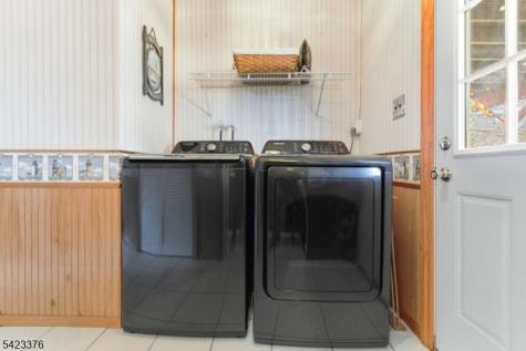 403 Red School Lane Lopatcong NJ 08865