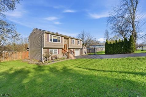403 Red School Lane Lopatcong NJ 08865