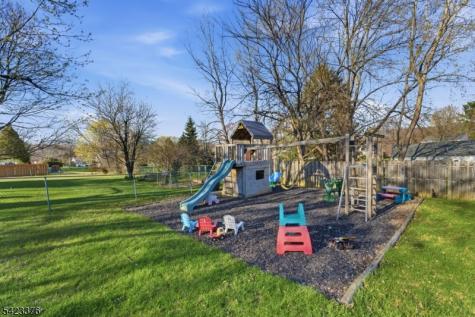 403 Red School Lane Lopatcong NJ 08865
