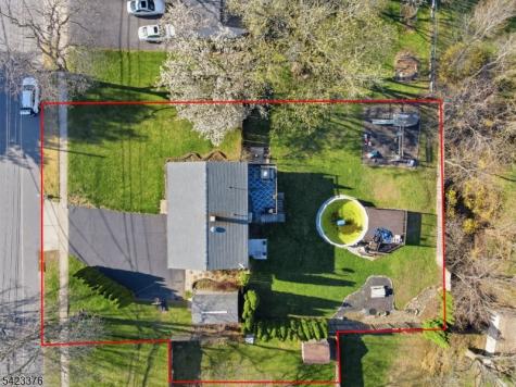 403 Red School Lane Lopatcong NJ 08865