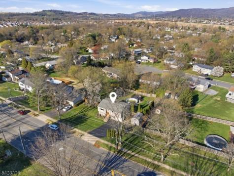 403 Red School Lane Lopatcong NJ 08865