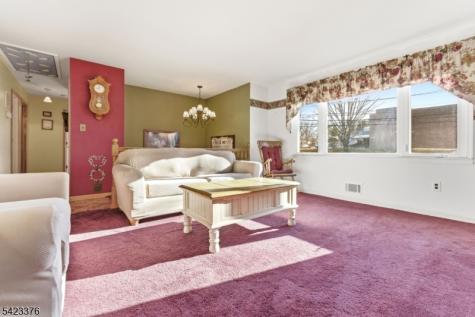 403 Red School Lane Lopatcong NJ 08865
