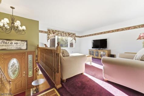 403 Red School Lane Lopatcong NJ 08865