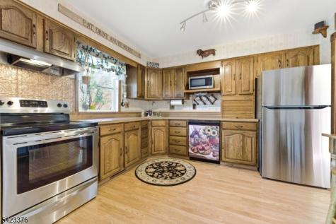403 Red School Lane Lopatcong NJ 08865