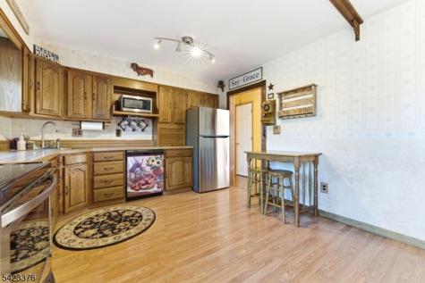 403 Red School Lane Lopatcong NJ 08865