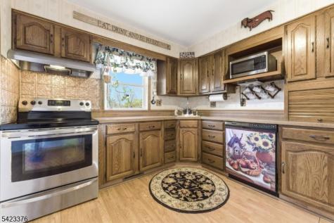 403 Red School Lane Lopatcong NJ 08865