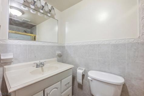 674 Berkeley Avenue City Of Orange NJ 07050