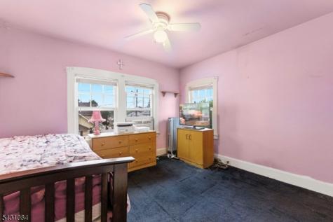 1142 Stasia Street Teaneck NJ 07666