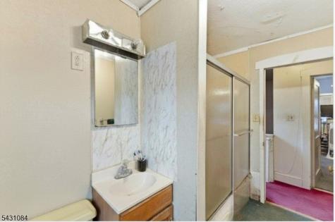 1142 Stasia Street Teaneck NJ 07666