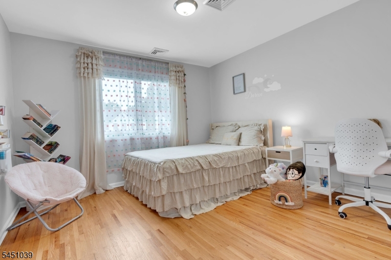 7 Hoagland Court Bridgewater NJ 08807