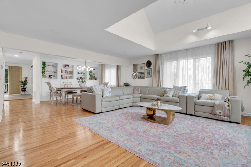 7 Hoagland Court Bridgewater NJ 08807