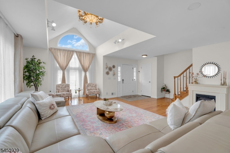 7 Hoagland Court Bridgewater NJ 08807