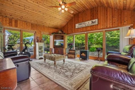 70 Pleasant Run Road Readington NJ 08822