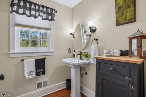 70 Pleasant Run Road Readington NJ 08822