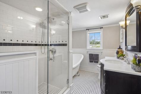 70 Pleasant Run Road Readington NJ 08822