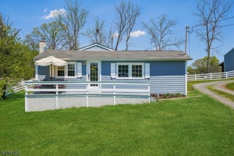70 Pleasant Run Road Readington NJ 08822