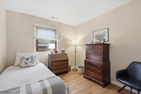 47 Pudding Stone Way Lopatcong NJ 08865