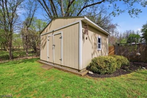 47 Pudding Stone Way Lopatcong NJ 08865