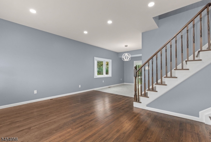 48 Farmingdale Road Woodbridge NJ 08863