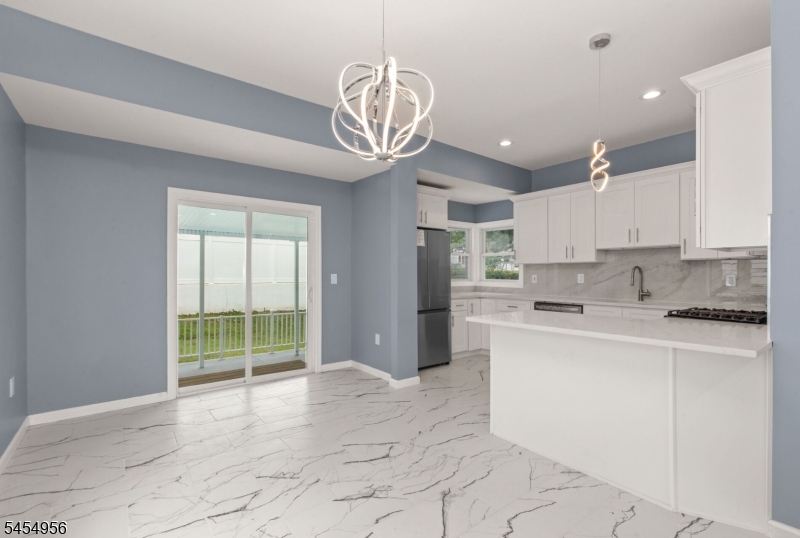 48 Farmingdale Road Woodbridge NJ 08863