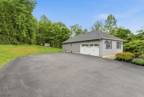 309 Turkey Top Road Lebanon NJ 07865