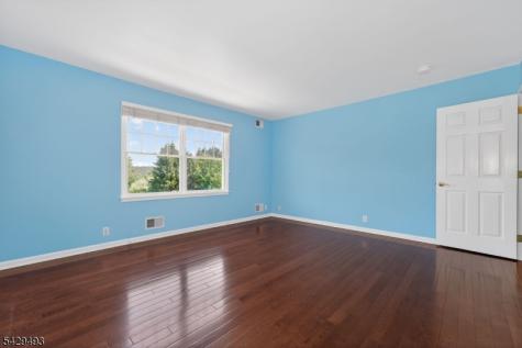 38 Grove Farm Road Union NJ 08867