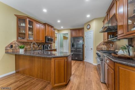 6 Jayne Drive Lopatcong NJ 08865
