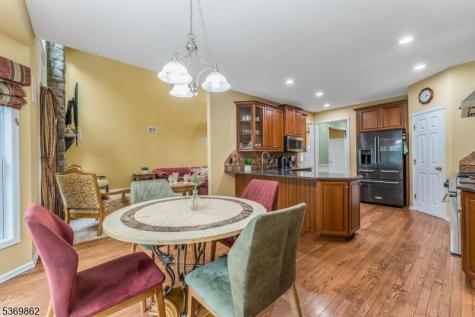 6 Jayne Drive Lopatcong NJ 08865