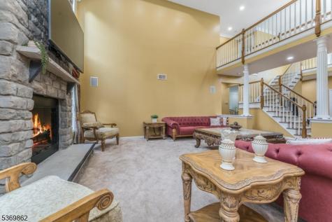 6 Jayne Drive Lopatcong NJ 08865