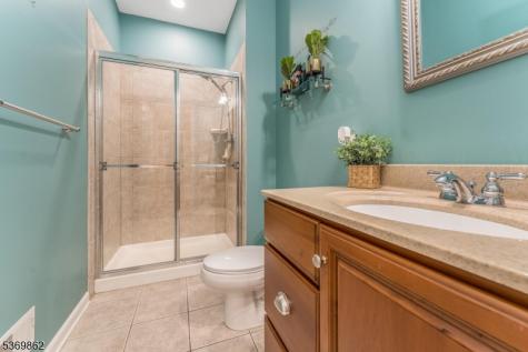 6 Jayne Drive Lopatcong NJ 08865
