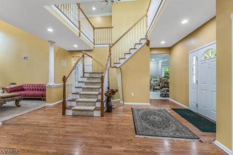 6 Jayne Drive Lopatcong NJ 08865