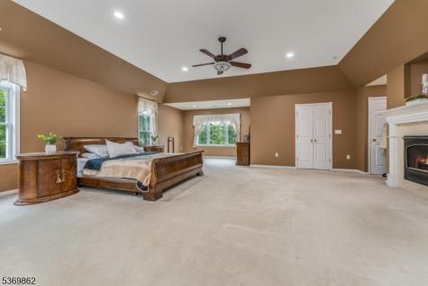 6 Jayne Drive Lopatcong NJ 08865