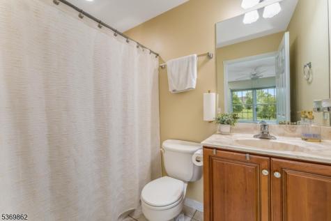 6 Jayne Drive Lopatcong NJ 08865