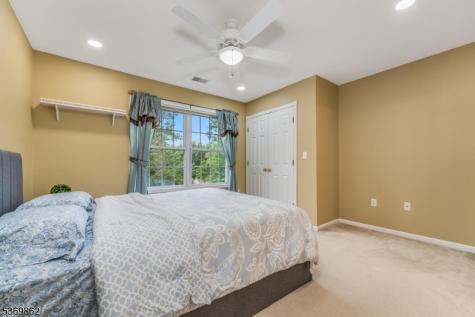 6 Jayne Drive Lopatcong NJ 08865