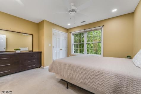 6 Jayne Drive Lopatcong NJ 08865