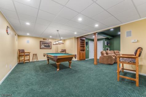 6 Jayne Drive Lopatcong NJ 08865