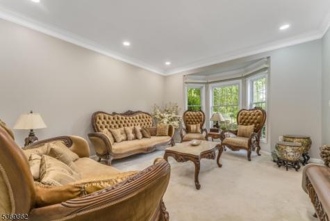 6 Jayne Drive Lopatcong NJ 08865
