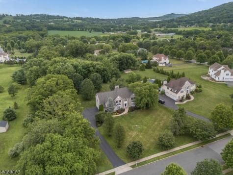 6 Jayne Drive Lopatcong NJ 08865