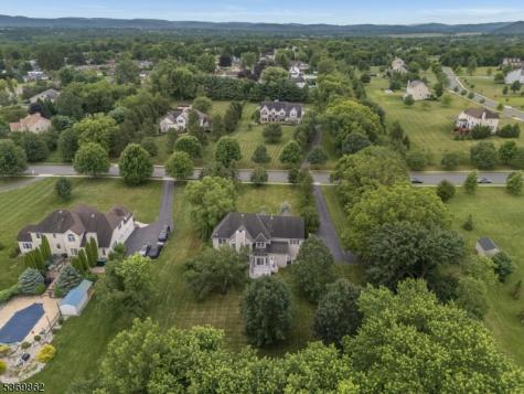 6 Jayne Drive Lopatcong NJ 08865