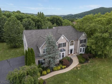 6 Jayne Drive Lopatcong NJ 08865