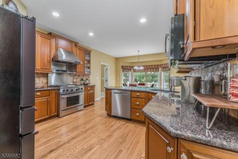6 Jayne Drive Lopatcong NJ 08865