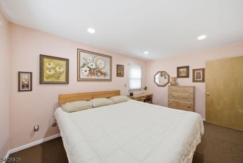 42 Schoolhouse Road Randolph NJ 07869
