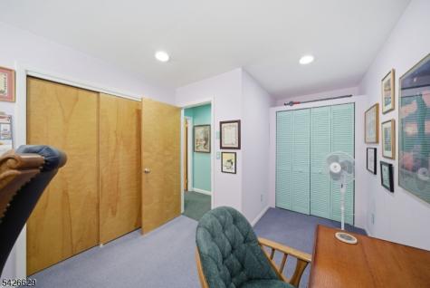 42 Schoolhouse Road Randolph NJ 07869