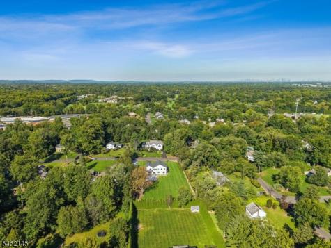9 Blackbirch Road Scotch Plains NJ 07076